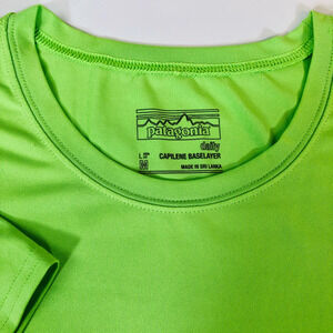 Patagonia Womens Capilene Base Layer Top Shirt Green Short‎ Sleeve Crew Neck M